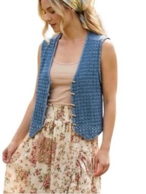 Vintage Woven Denim Jean Vest Toggle Wood Button Closure Boho Western Festival